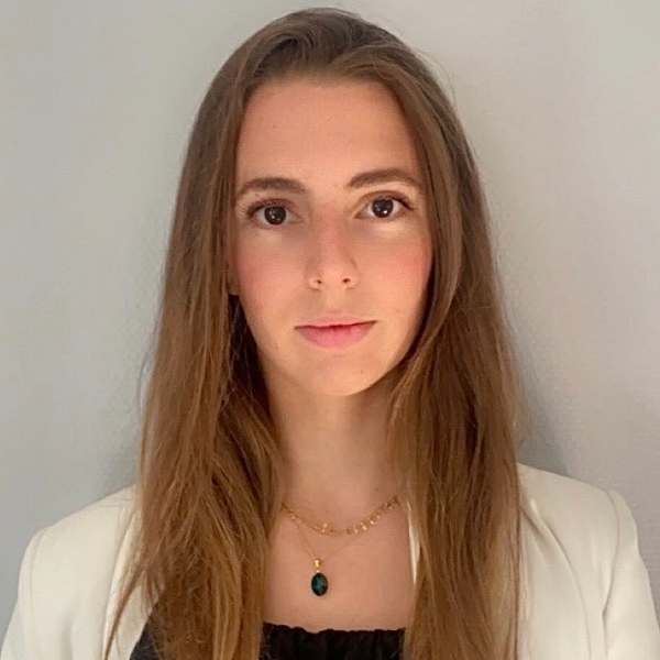 Pauline - Prof de droit civil - Lyon