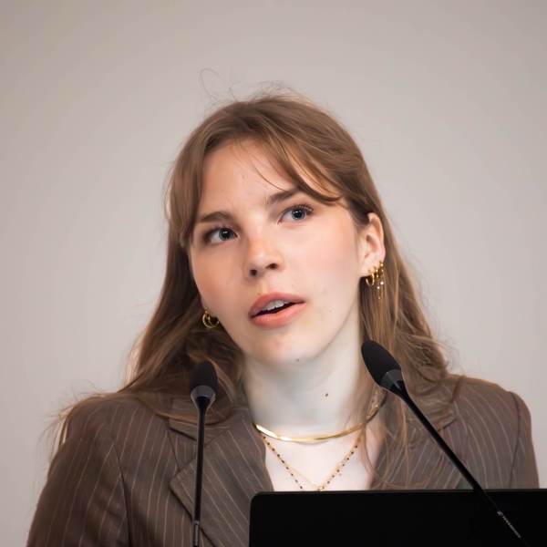 Lucie - Prof de maths - Marseille