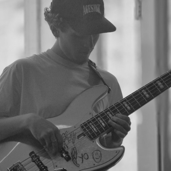 Hugo - Prof de basse - Bordeaux