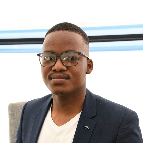Kaelo - Math tutor - London