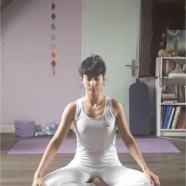 Clothilde Yoga - Prof de yoga - Vic-le-Comte