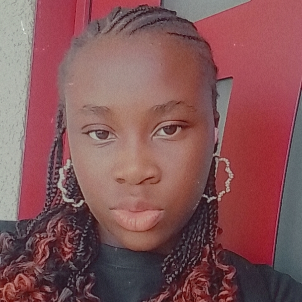 Nouria - Prof de maths - Retiers