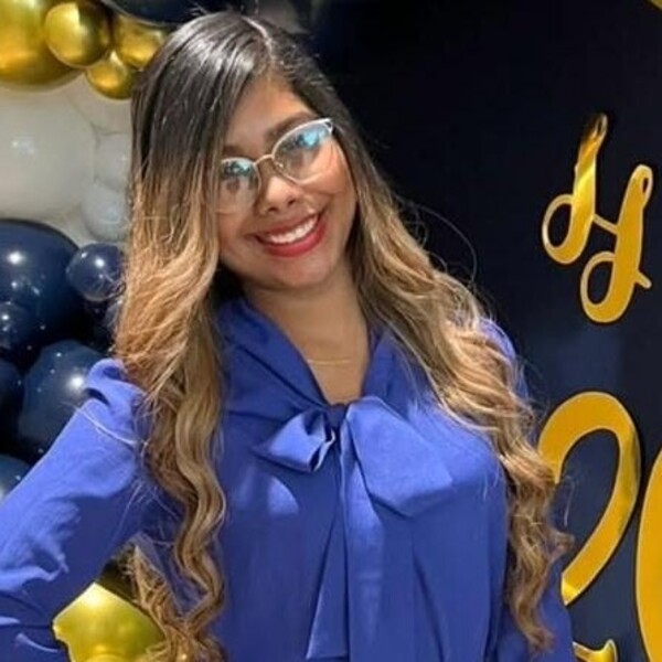 Isis - tutor académico - Panamá