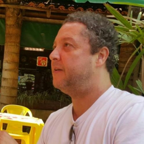 Ivan - Prof de geopolítica - Assis