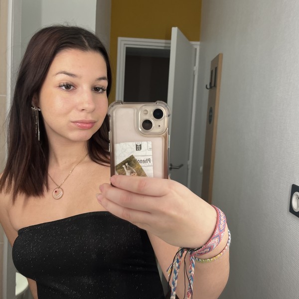Agathe - Prof de maths - Liancourt