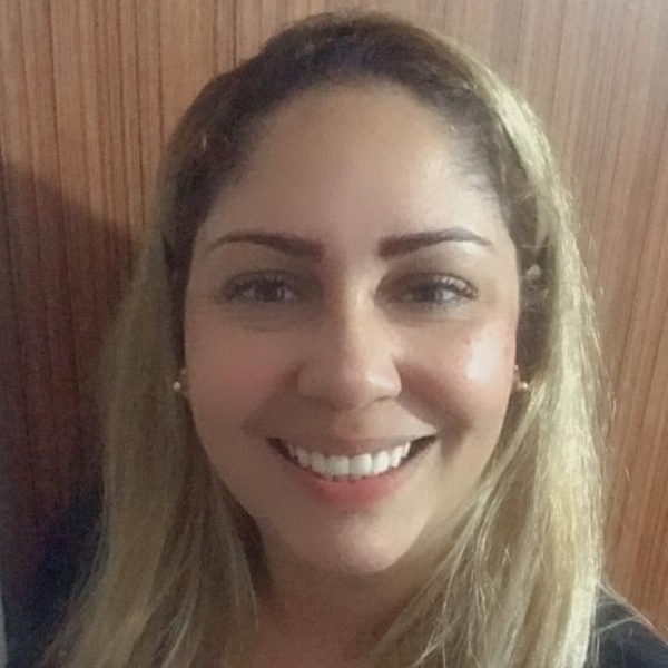 Jaqueline - Prof de auxílio para alunos com autismo - Afonso Pena