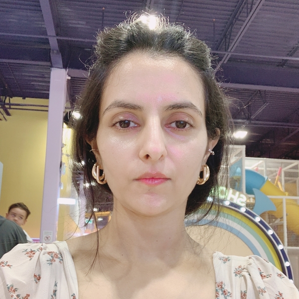 Devanshee - Yoga tutor - Langley