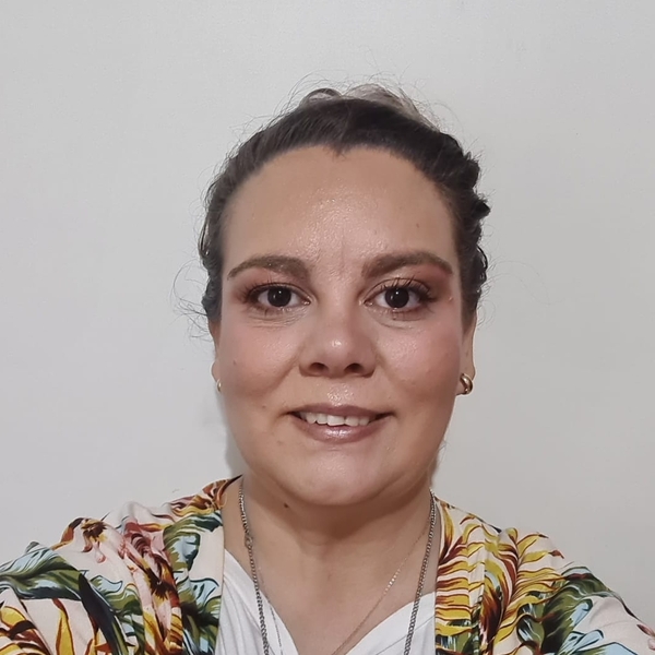 Lynette - English tutor - Despatch