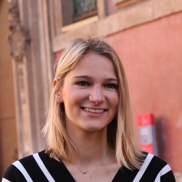 Estelle - Prof d'espagnol - Waremme