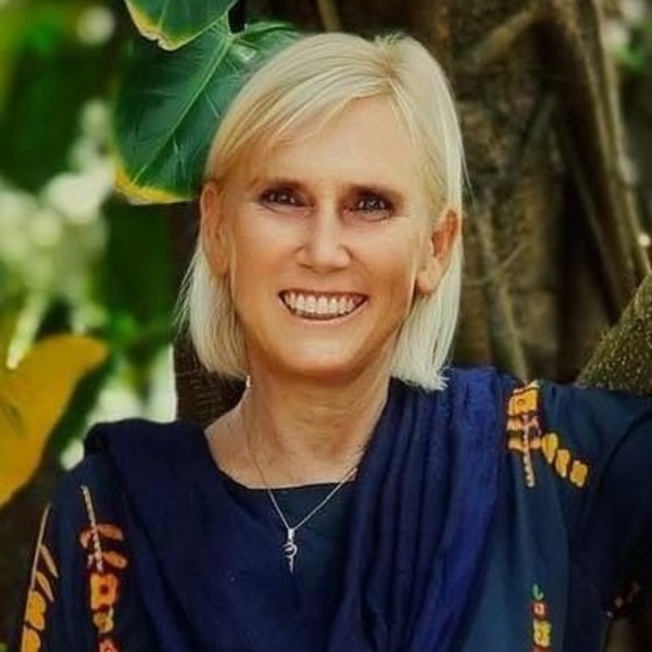 Catherine - Prof de yoga des yeux - Nantes