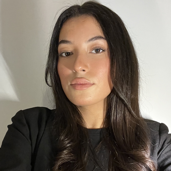 Yasmine - Prof d'anglais - Ohey
