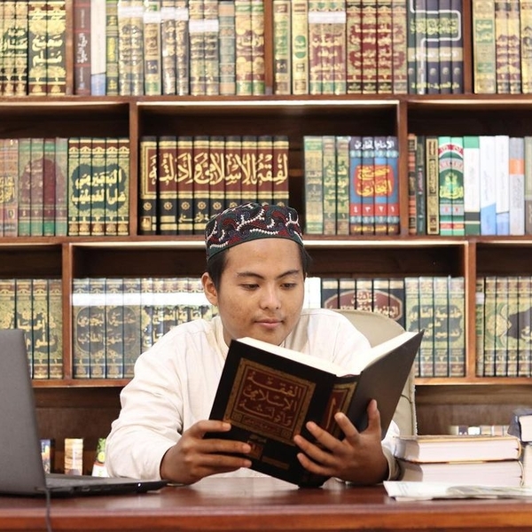 Zidny - Guru bahasa arab - Surabaya