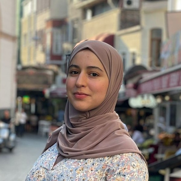 Ouassima - Prof de développement personnel - Paris