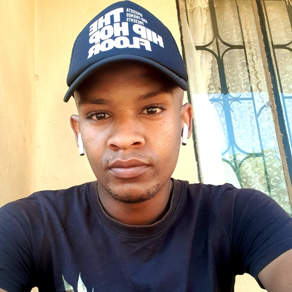 Thato - Maths tutor - Thokoza
