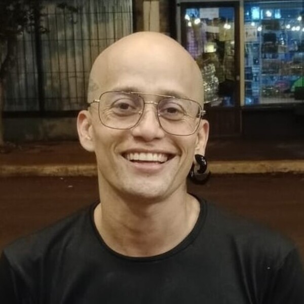 Nicolas - Professor de espanhol - Francisco Beltrão