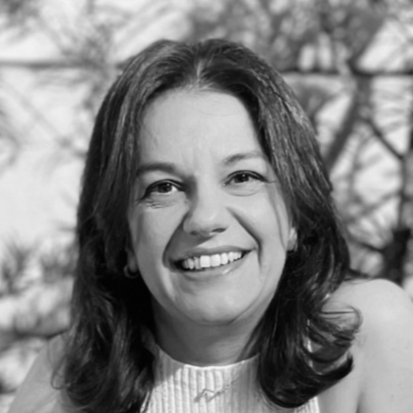 Paula - Prof de inglês - 