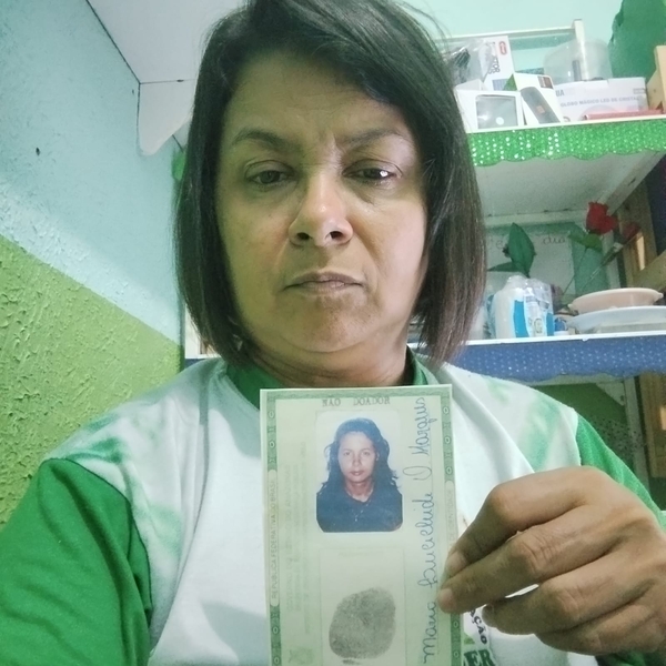 Maria - Professor de português - Manaus