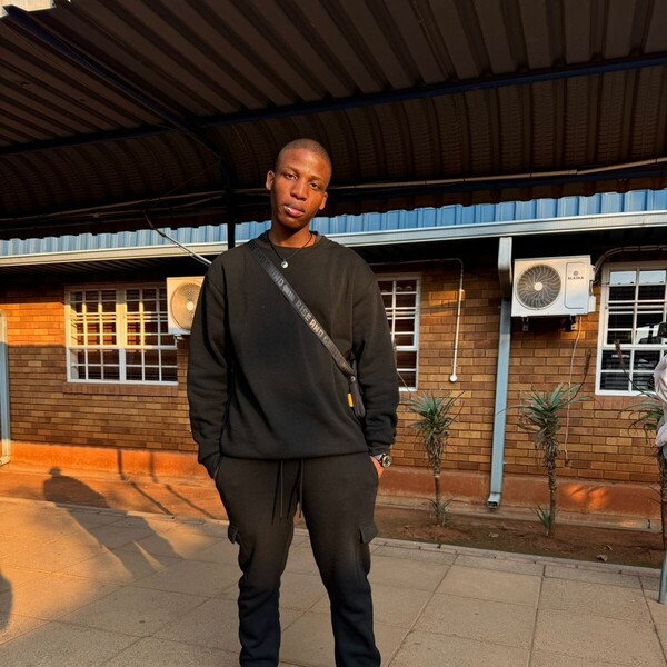 Kgomotso - Maths tutor - Evaton