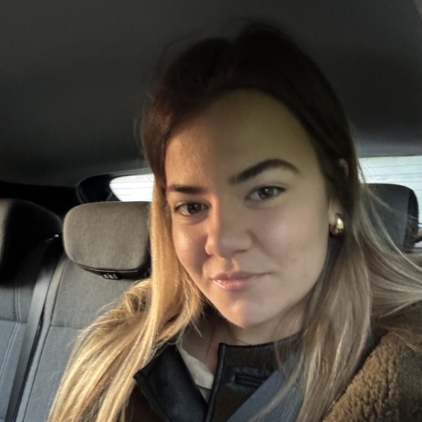 Juliette - Prof de français - Cescau