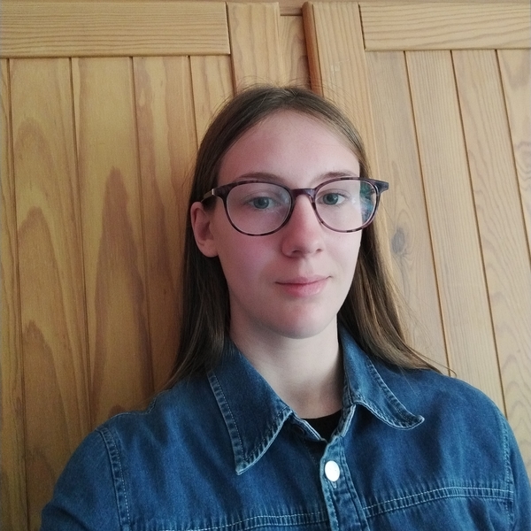 Léa - Prof de maths - Loos