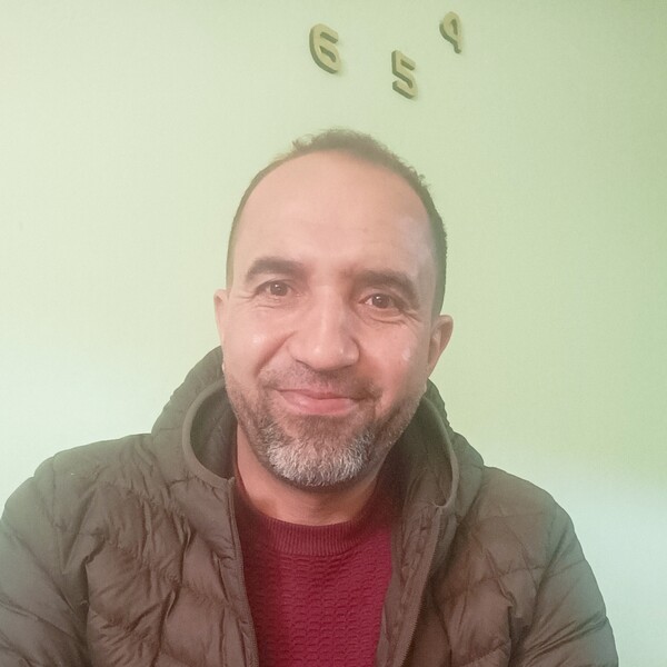 Younes - Prof d'arabe - 