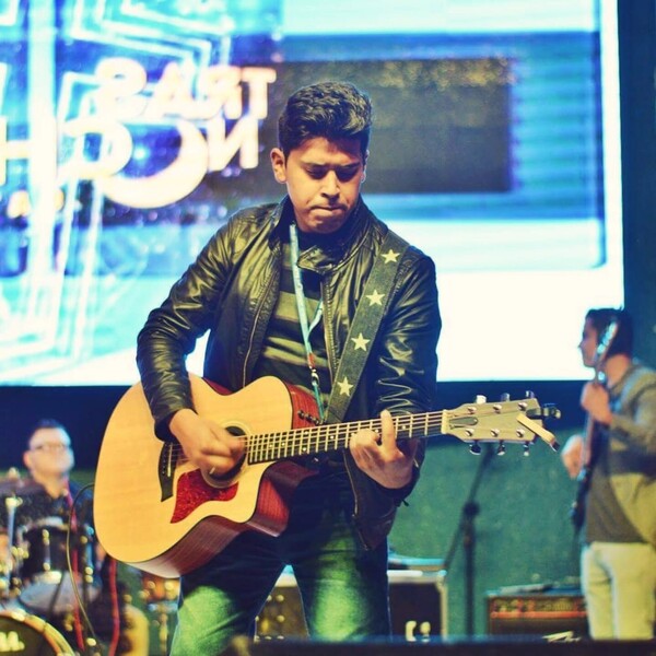 Fernando - Profe de guitarra criolla - Bogotá