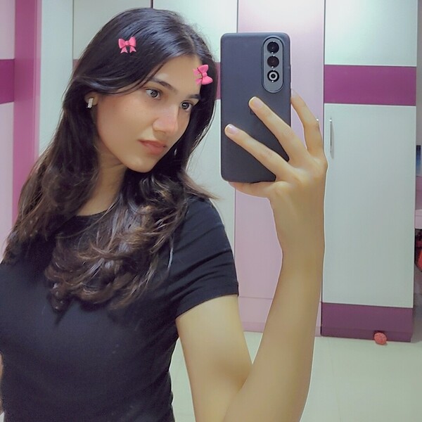 Ishika - English tutor - Surat