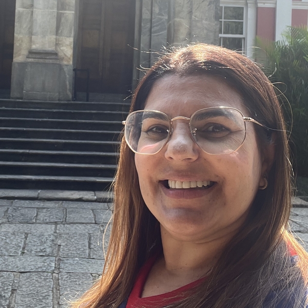 Ana - Professor de português para estrangeiros - 