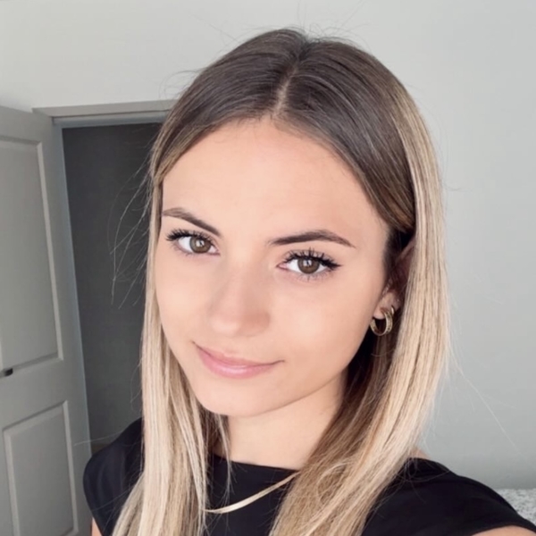 Angélina - Prof d'aide aux devoirs - Magny-Fouchard