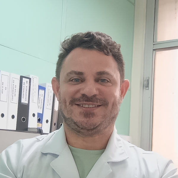 Lu - Prof de enfermagem - São Cristóvão