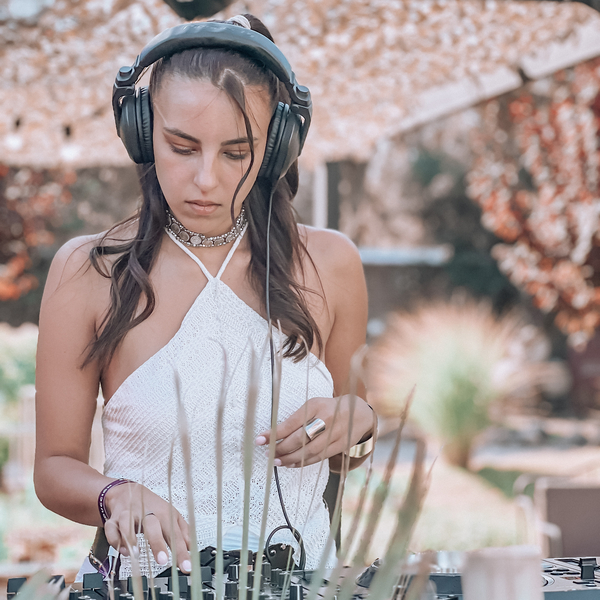 Sofia - Profesor DJ - Ituzaingó