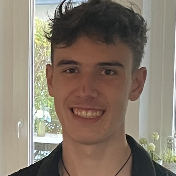 Hugo - Prof de maths - Denney