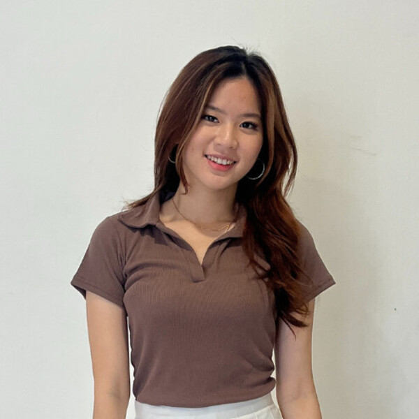 Vanessa - Guru akuntansi - Tangerang Selatan