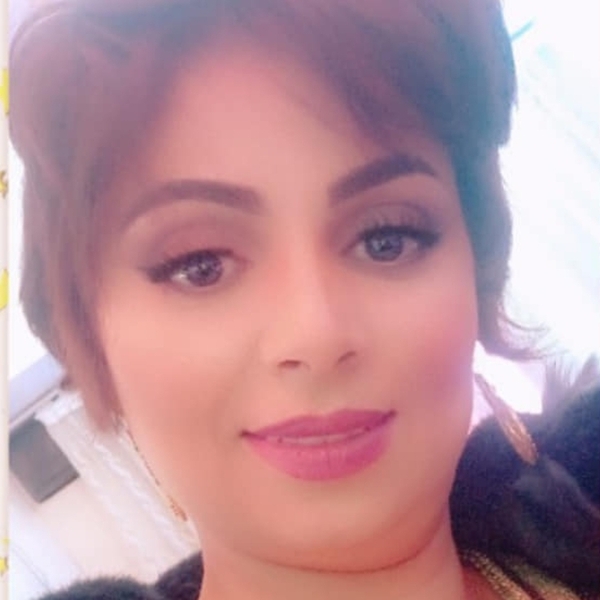 Mona - Prof d'arabe - 
