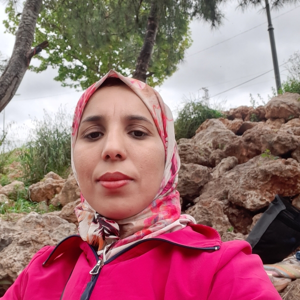 Amina - Prof d'arabe - Meknès