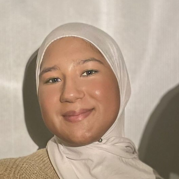 Omaima - Prof d'électricité - Zelzate