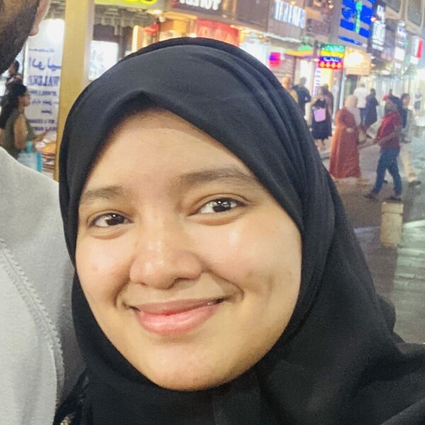 Niswa - Biology tutor - Dubai