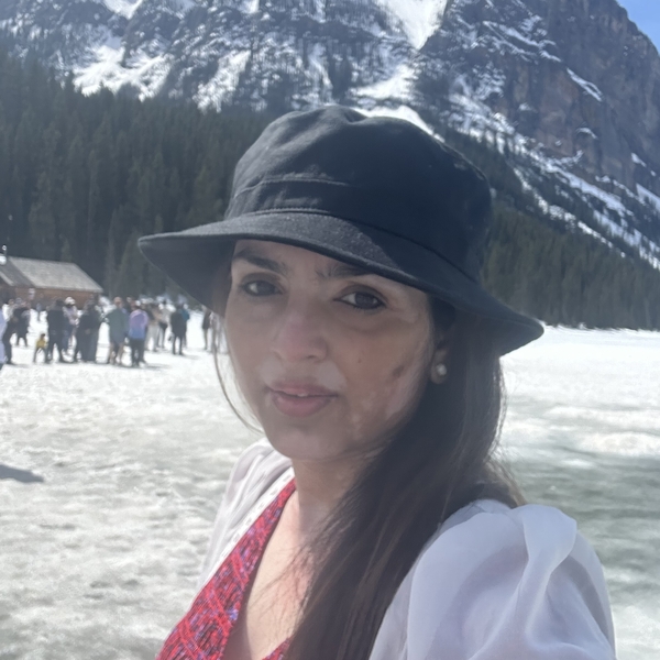 Hena - English tutor - Chestermere