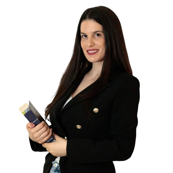 Nevena - Nastavnik norveškog jezika - Beograd
