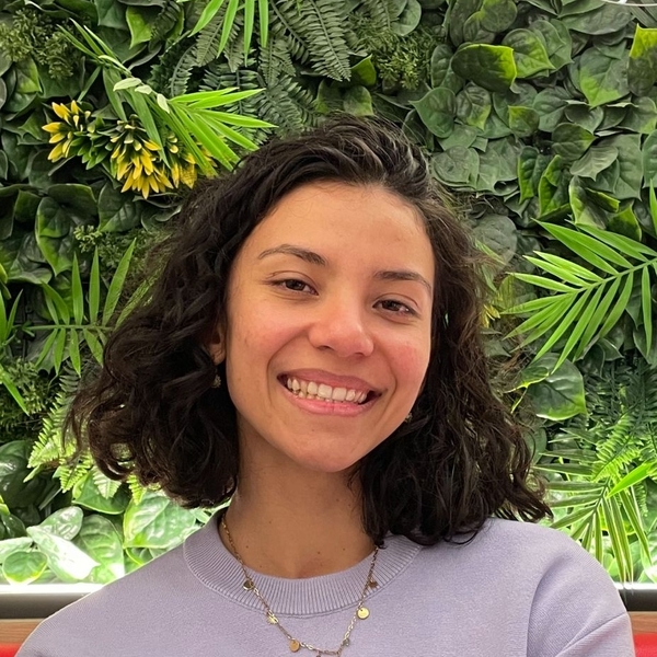 Noémie - Prof d'économie - Cergy