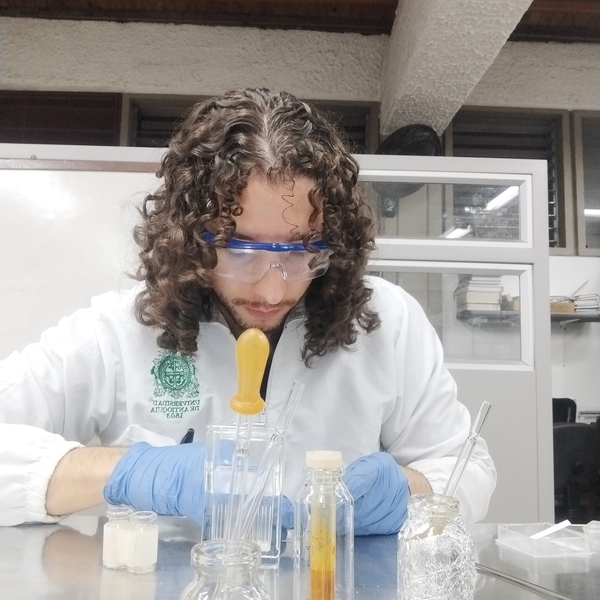 Santiago - prof de Química - Medellín
