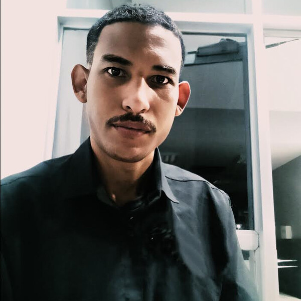 Roni - Professor de português - Rio de Janeiro