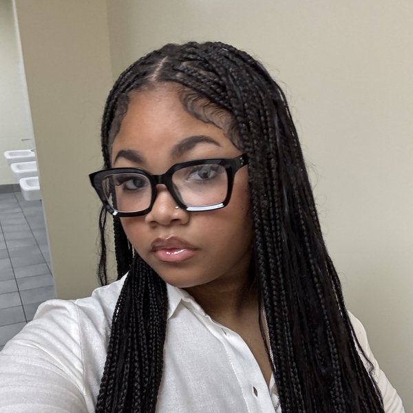 Naiya - French reading Tutor - Charlotte