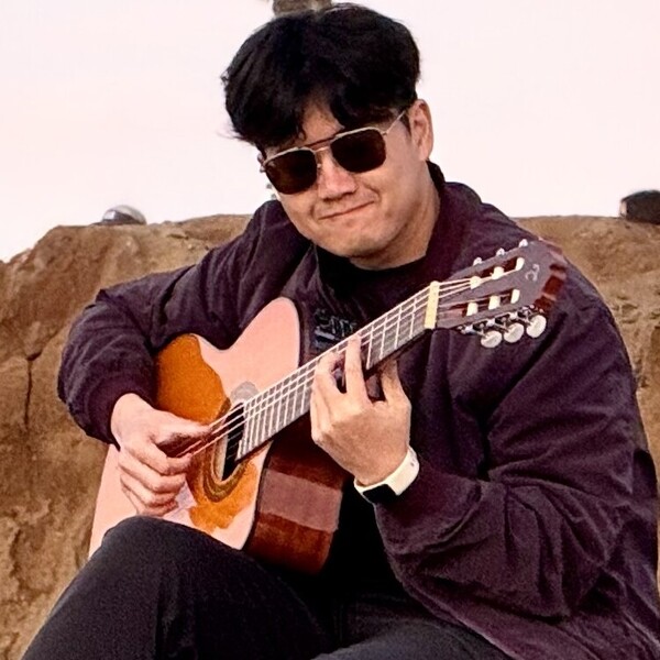 Chris - Guitar tutor - Singapore
