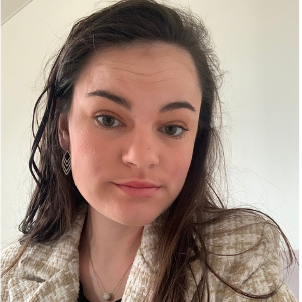 Oceane - Prof de maths - Saint-Vivien-de-Médoc