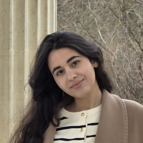 Meryem - Prof de maths - Bagneux