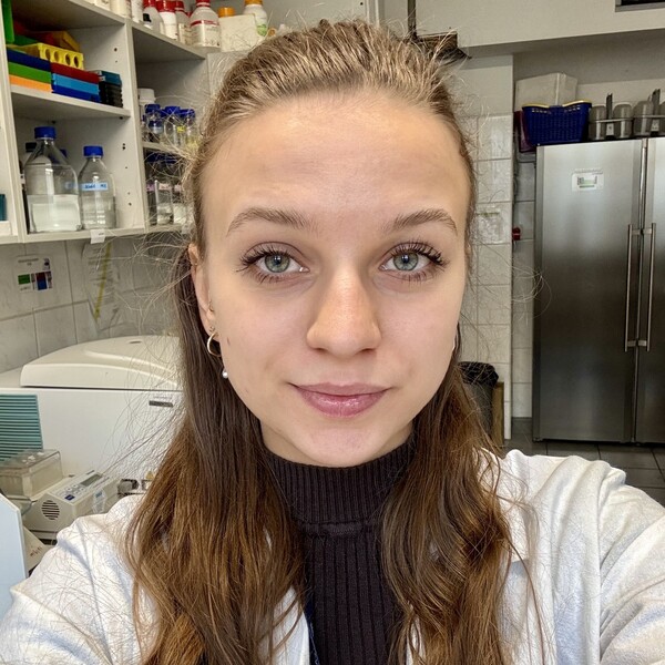 Julia - Nauczyciel biologia - Warszawa