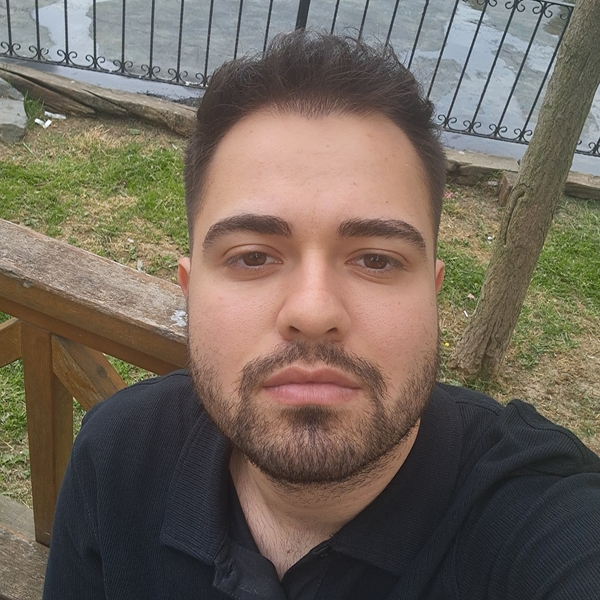 Yiğit - Matematik öğretmeni - 