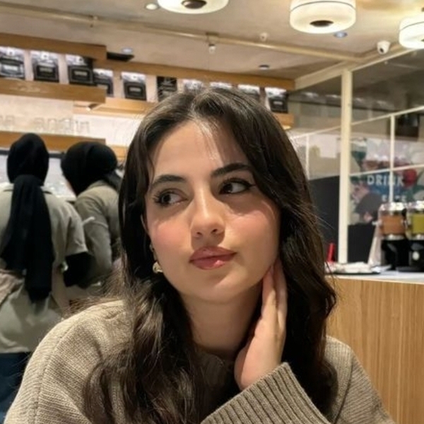 Salma - Prof d'arabe - 