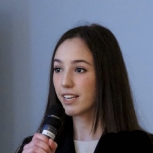 Lyna - Prof d'arabe - Paris